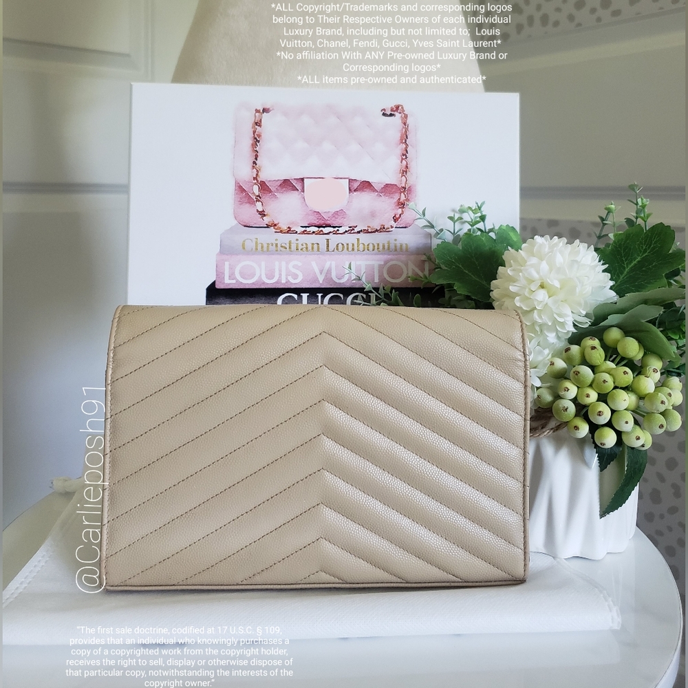 *SOLD* Authentic Pre-owned Saint Laurent Cassandre Grain De Poudre Envelope Bag - Picture 3 of 16